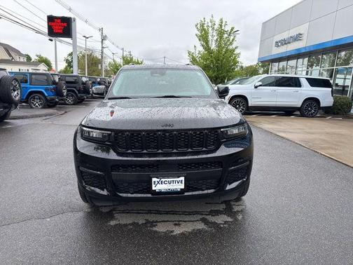 Diamond Black Crystal Pearlcoat 2023 Jeep Grand Cherokee L Limited