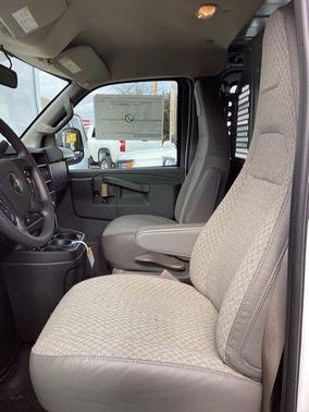 2025 Chevrolet Express 2500 RWD 2500 Regular Wheelbase WT