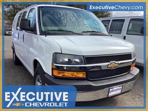 2025 Chevrolet Express 2500 RWD 2500 Regular Wheelbase WT