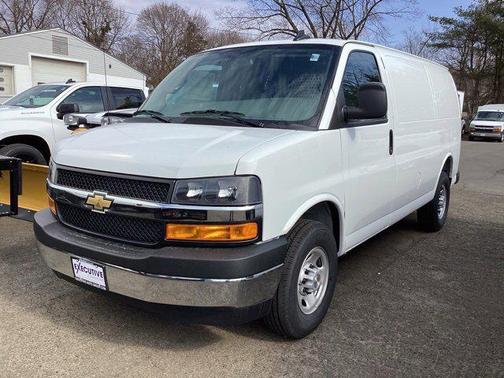 2025 Chevrolet Express 2500 RWD 2500 Regular Wheelbase WT