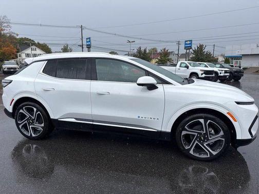2025 Chevrolet Equinox EV LT