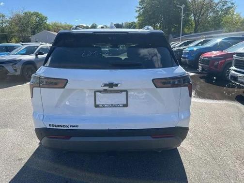 Summit White 2026 Chevrolet Equinox 1LT