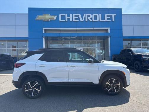 Summit White 2023 Chevrolet Trailblazer RS