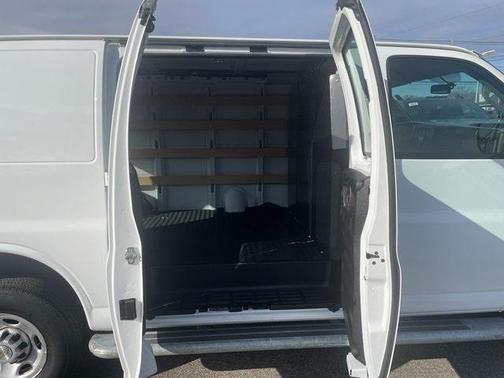 2024 Chevrolet Express 2500 RWD 2500 Regular Wheelbase WT