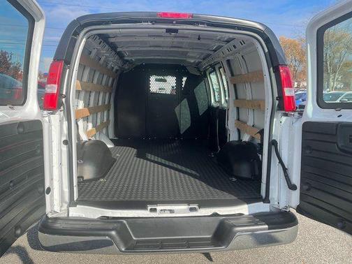 2024 Chevrolet Express 2500 RWD 2500 Regular Wheelbase WT