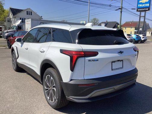 2025 Chevrolet Blazer EV eAWD LT