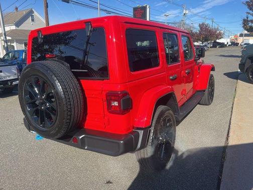 2024 Jeep Wrangler 4xe Sahara