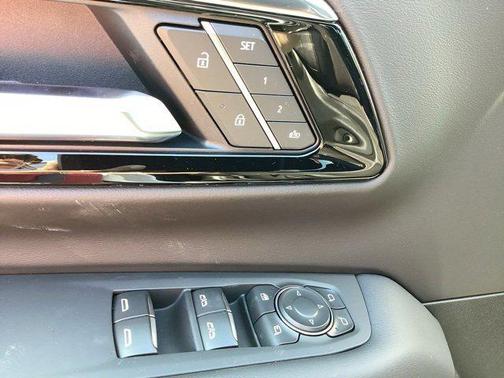 2025 Chevrolet Suburban 4WD High Country