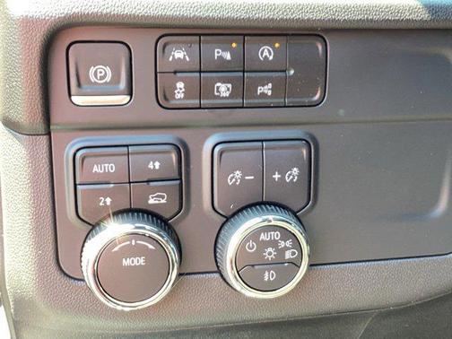 2025 Chevrolet Suburban 4WD High Country
