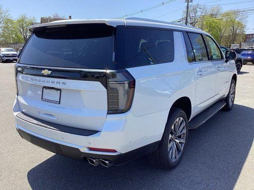2025 Chevrolet Suburban 4WD High Country