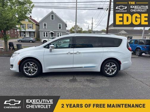Bright White Clearcoat 2018 Chrysler Pacifica Limited