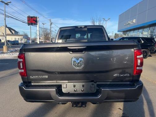 2021 RAM 2500 Laramie Crew Cab 4x4 6'4' Box