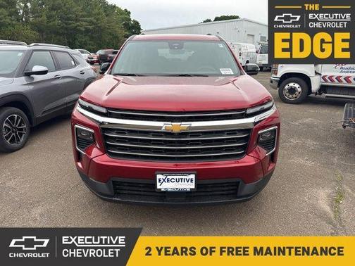 Radiant Red Tintcoat 2026 Chevrolet Traverse LT