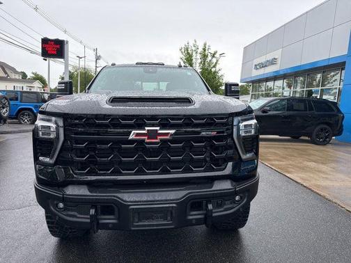 Black 2025 Chevrolet Silverado 2500 4WD Crew Cab Standard Bed ZR2
