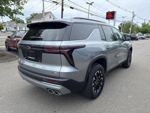 Sterling Gray Metallic 2025 Chevrolet Traverse AWD Z71
