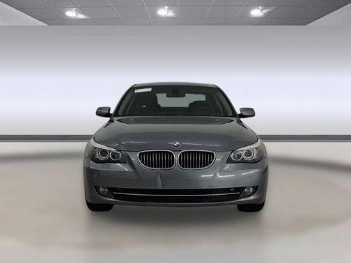 2010 BMW 528 528i