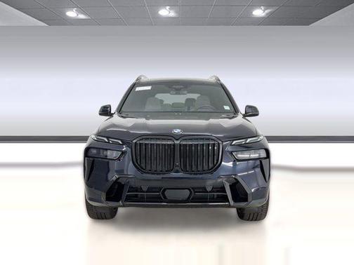 Carbon Black Metallic 2024 BMW X7 xDrive40i