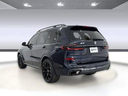 Carbon Black Metallic 2024 BMW X7 xDrive40i