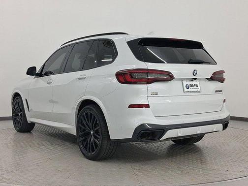 2022 BMW X5 M50i
