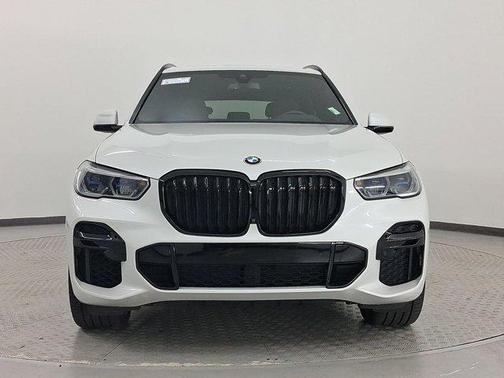 2022 BMW X5 M50i