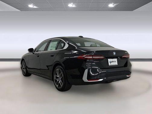 Black Sapphire Metallic 2026 BMW 530 530i