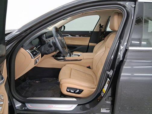 2022 BMW 750 i xDrive