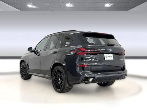 Black Sapphire Metallic 2026 BMW X5 sDrive40i