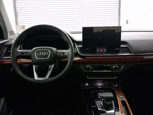 2024 Audi Q5 55 S line Prestige