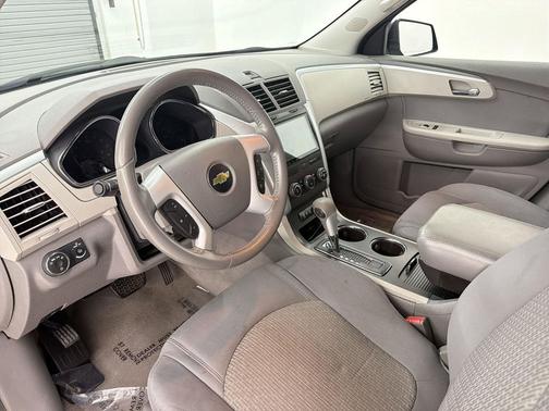 Cyber Gray Metallic 2012 Chevrolet Traverse LS