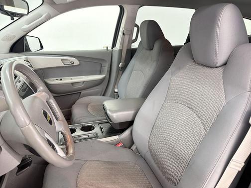 Cyber Gray Metallic 2012 Chevrolet Traverse LS