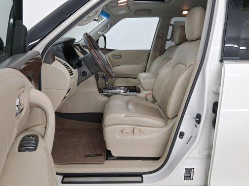 2017 INFINITI QX80 Base