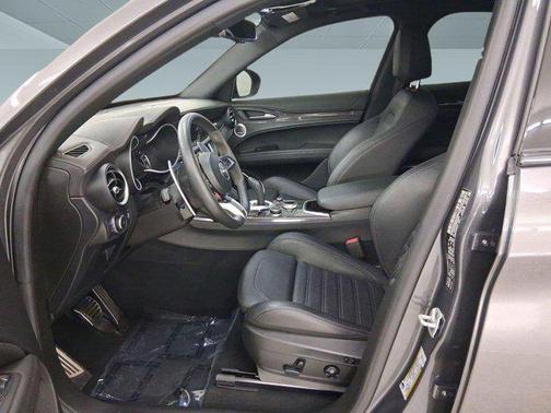 2023 Alfa Romeo Stelvio Quadrifoglio