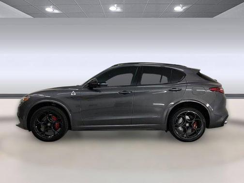 2023 Alfa Romeo Stelvio Quadrifoglio