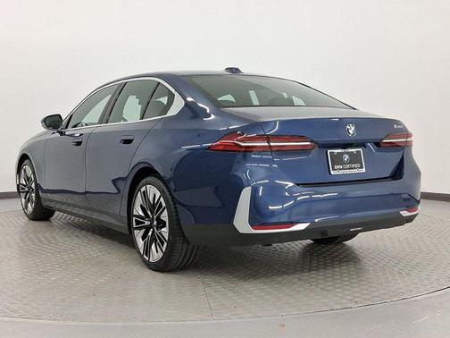 2025 BMW 530 i