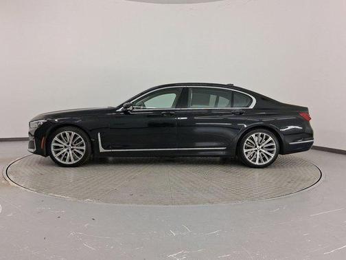 2021 BMW 750 i xDrive