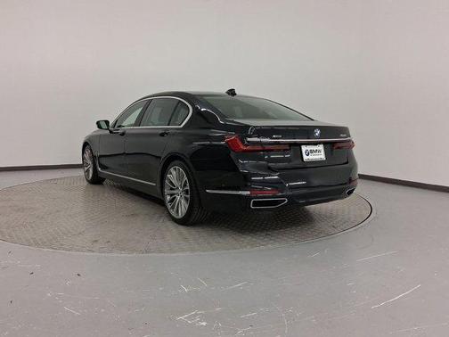 2021 BMW 750 i xDrive