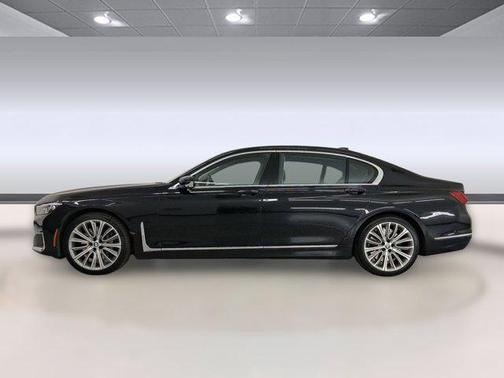 2021 BMW 750 i xDrive