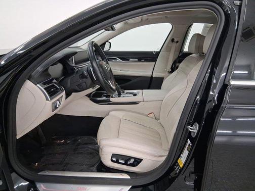 2021 BMW 750 i xDrive