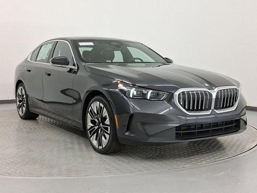 2025 BMW 530 i