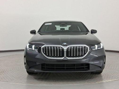 2025 BMW 530 i