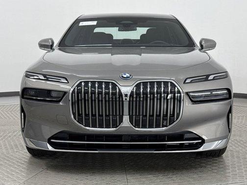 2025 BMW i7 xDrive60