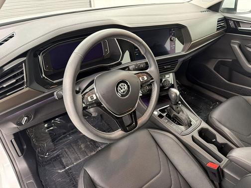 Pure White 2021 Volkswagen Jetta 1.4T SEL Premium