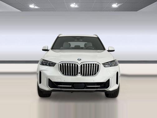 Mineral White Metallic 2026 BMW X5 sDrive40i