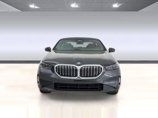 Dark Graphite Metallic 2026 BMW 530 530i