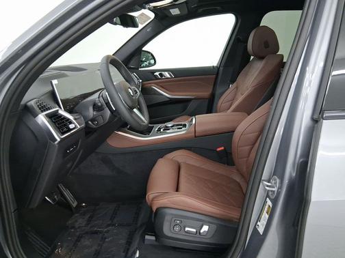Skyscraper Grey Metallic 2026 BMW X5 sDrive40i