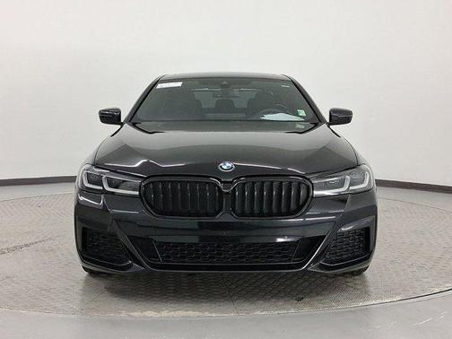 2022 BMW 530 i