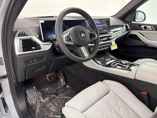 Brooklyn Grey Metallic 2026 BMW X5 xDrive40i