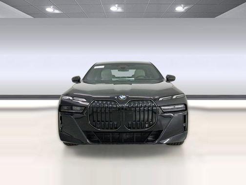 Black Sapphire Metallic 2026 BMW 740 xDrive
