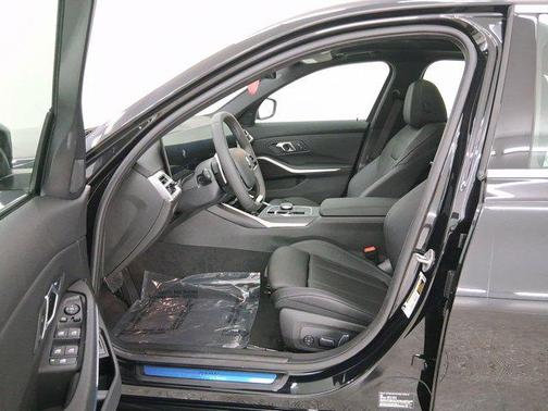 2025 BMW 330 i