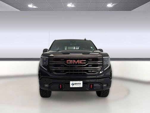 Onyx Black 2022 GMC Sierra 1500 AT4X
